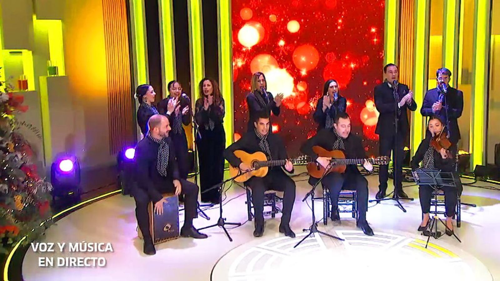 La 'Esencia Flamenca' que llena de duende la Navidad con guitarras, violines, voces y baile