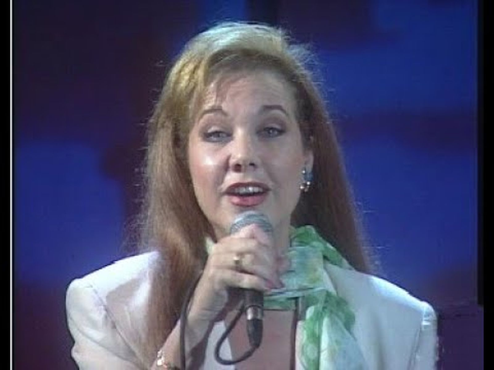Karina canta "El baúl de los recuerdos" | Carlos Herrera en Canal Sur