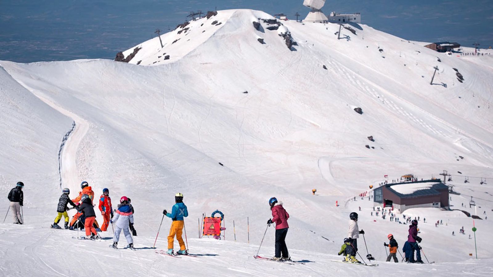 GRAN AFLUENCIA DE PÚBLICO EN SIERRA NEVADA