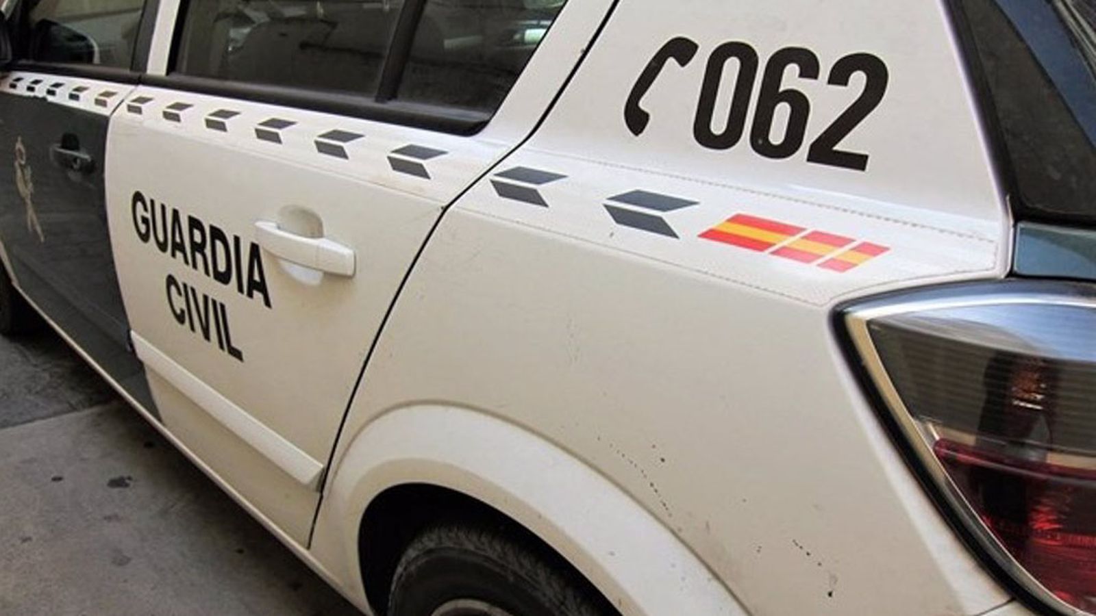 FOTO COCHE GUARDIA CIVIL