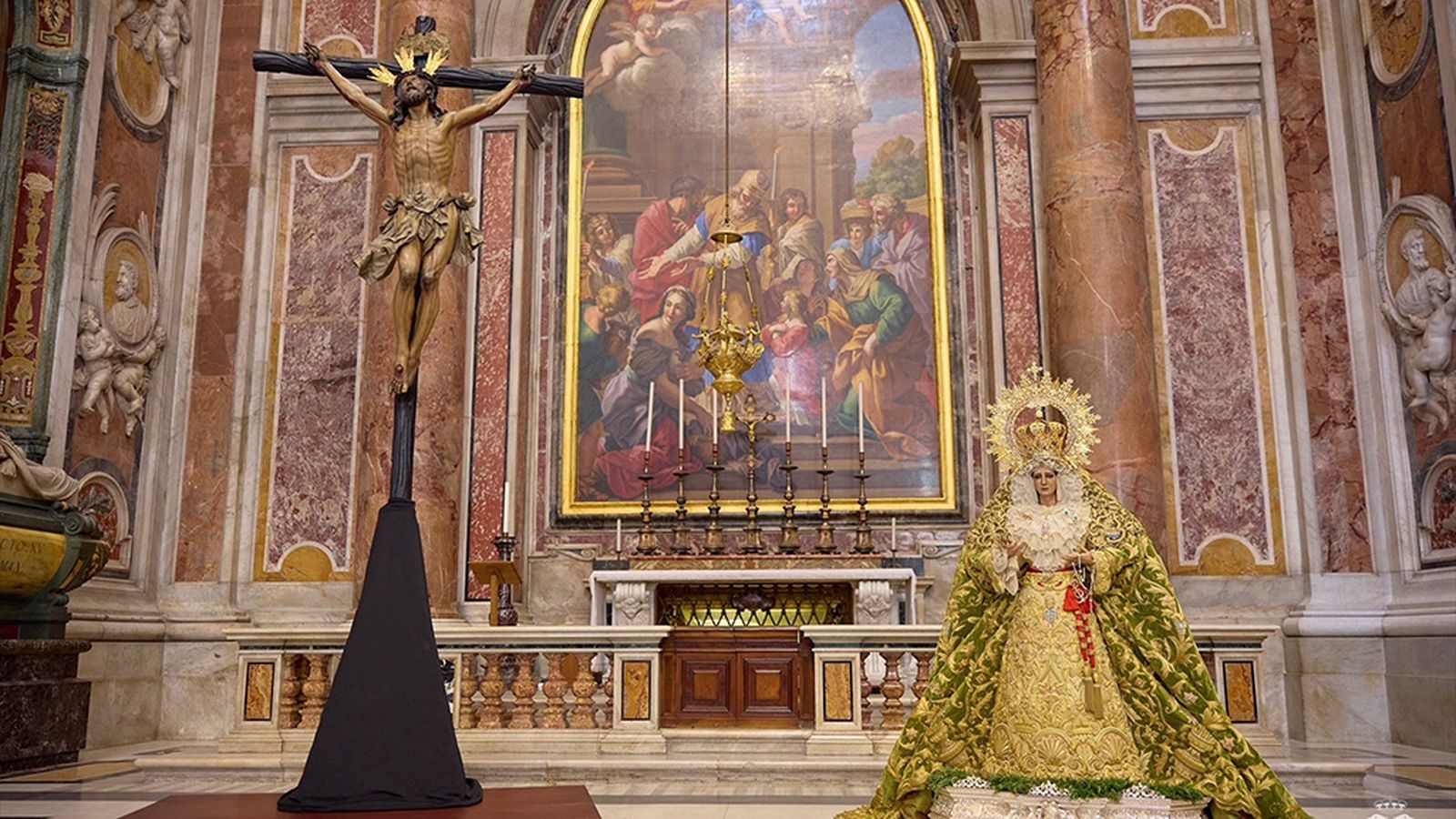 El Cachorro y La Esperanza en el Vaticano