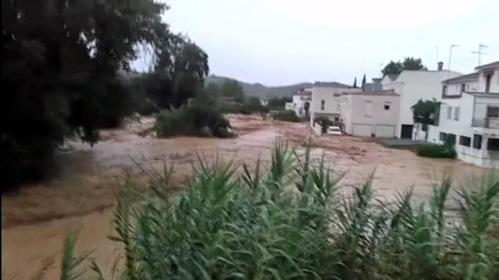 Mano_hombre_inundaciones
