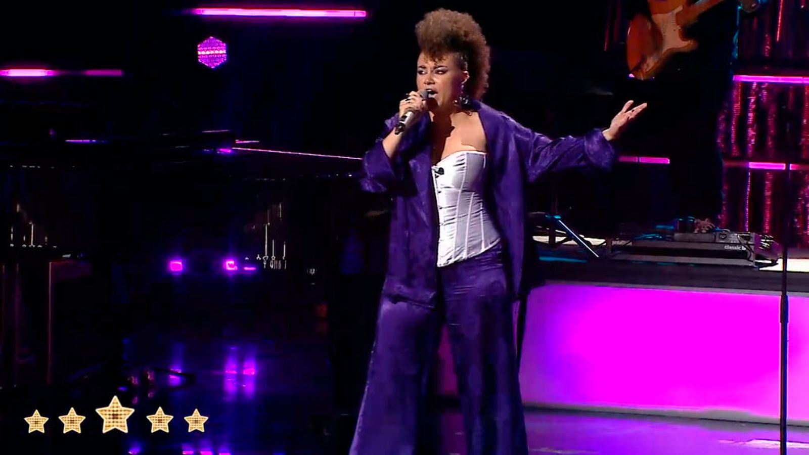 Virginia Alvés con un voz rompedora emociona con 'Purple Rain' de Prince