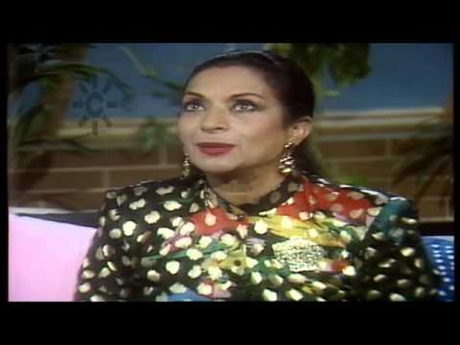 Lola Flores: chistes con el rey Juan Carlos y psicología con la reina Sofía