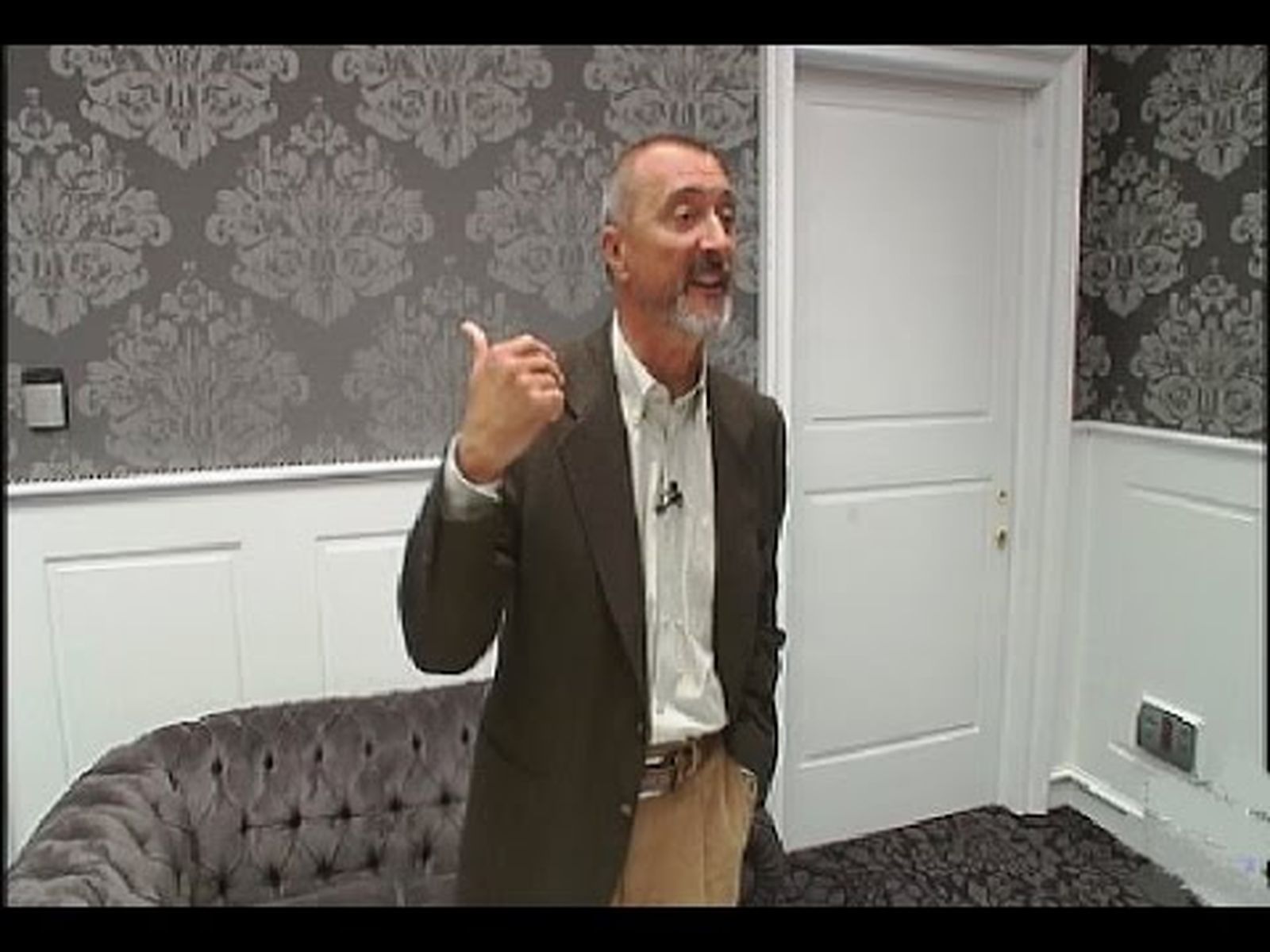 Arturo Pérez Reverte y el asedio de Cádiz
