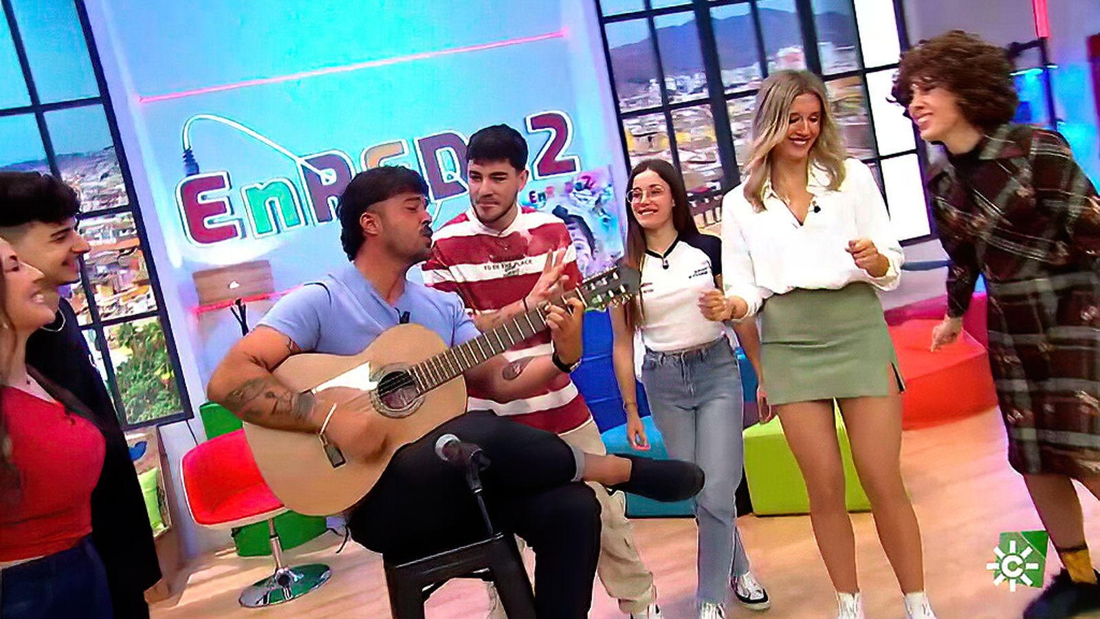 Moisés Losada nos presenta u nuevo single 'Mantita y peli'