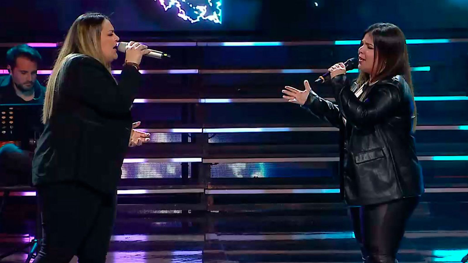 Carmen y Rocío un preciso duo con el tema 'Historia de vida'