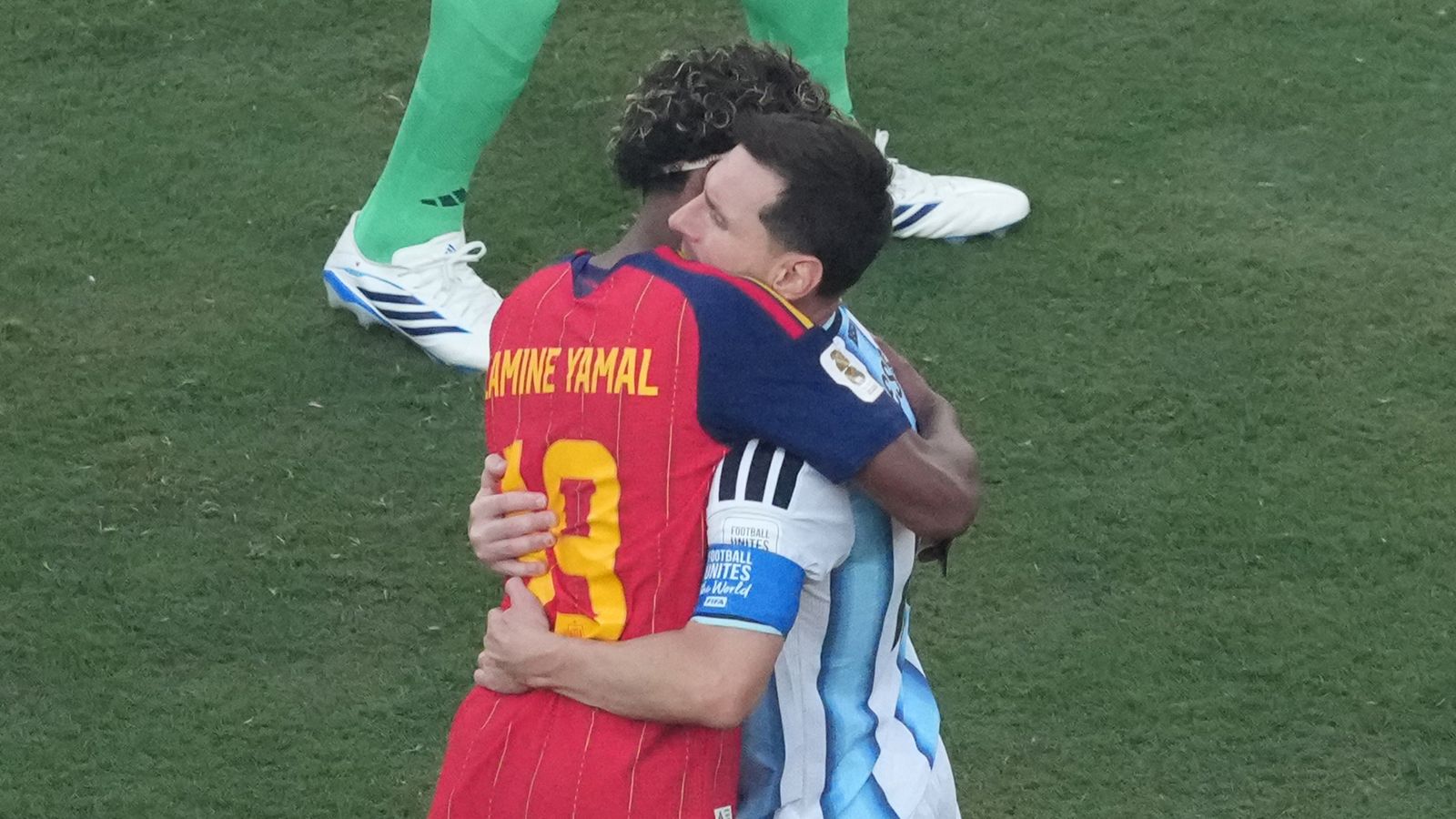 Lamine y Messi en la final