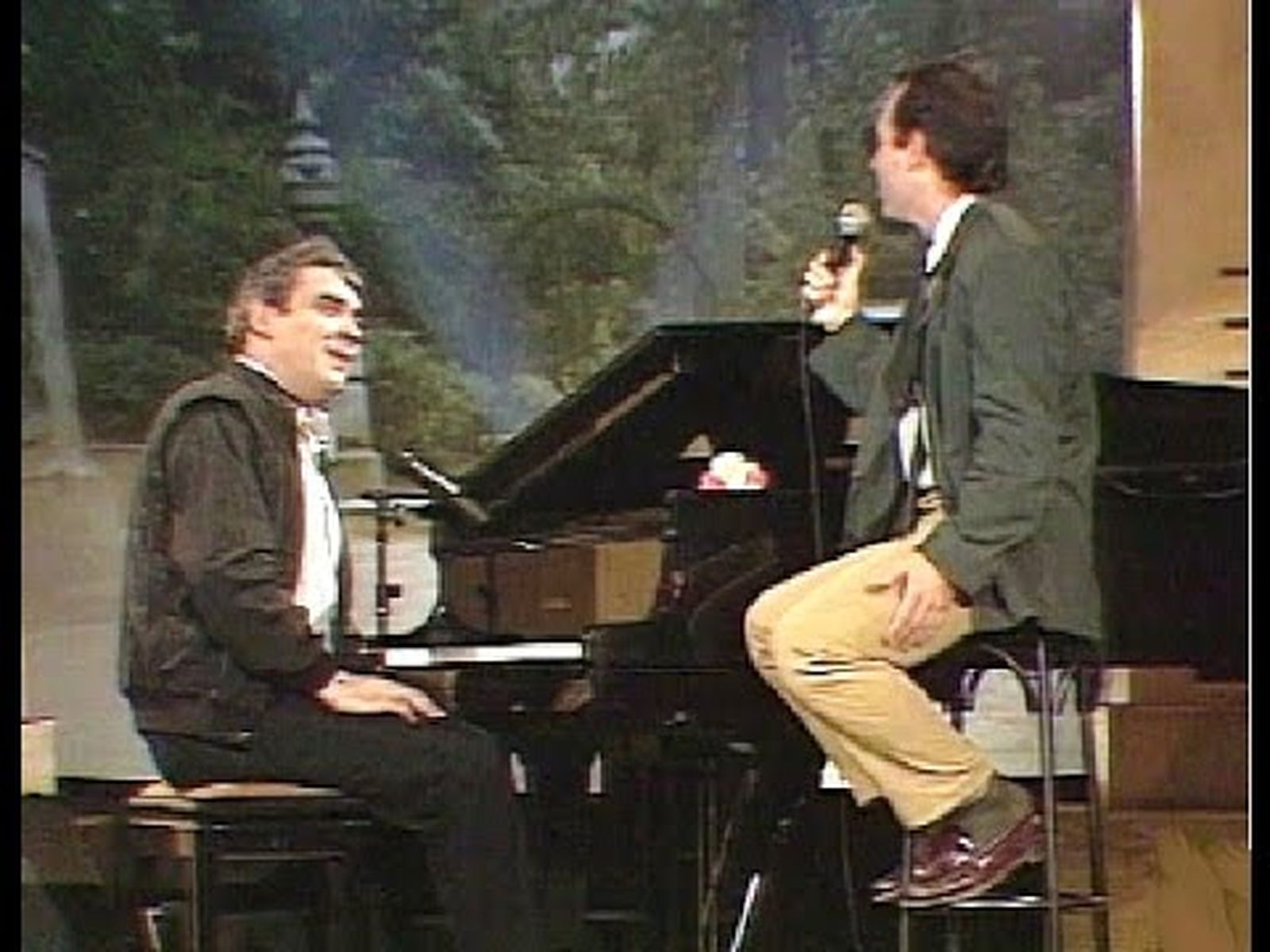 José Manuel Soto y Alberto Cortez cantan "Distancia"