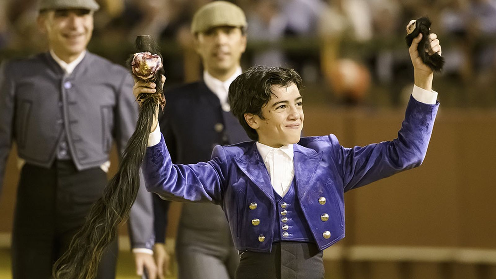 El niño Marcos Pérez corta los máximos trofeos