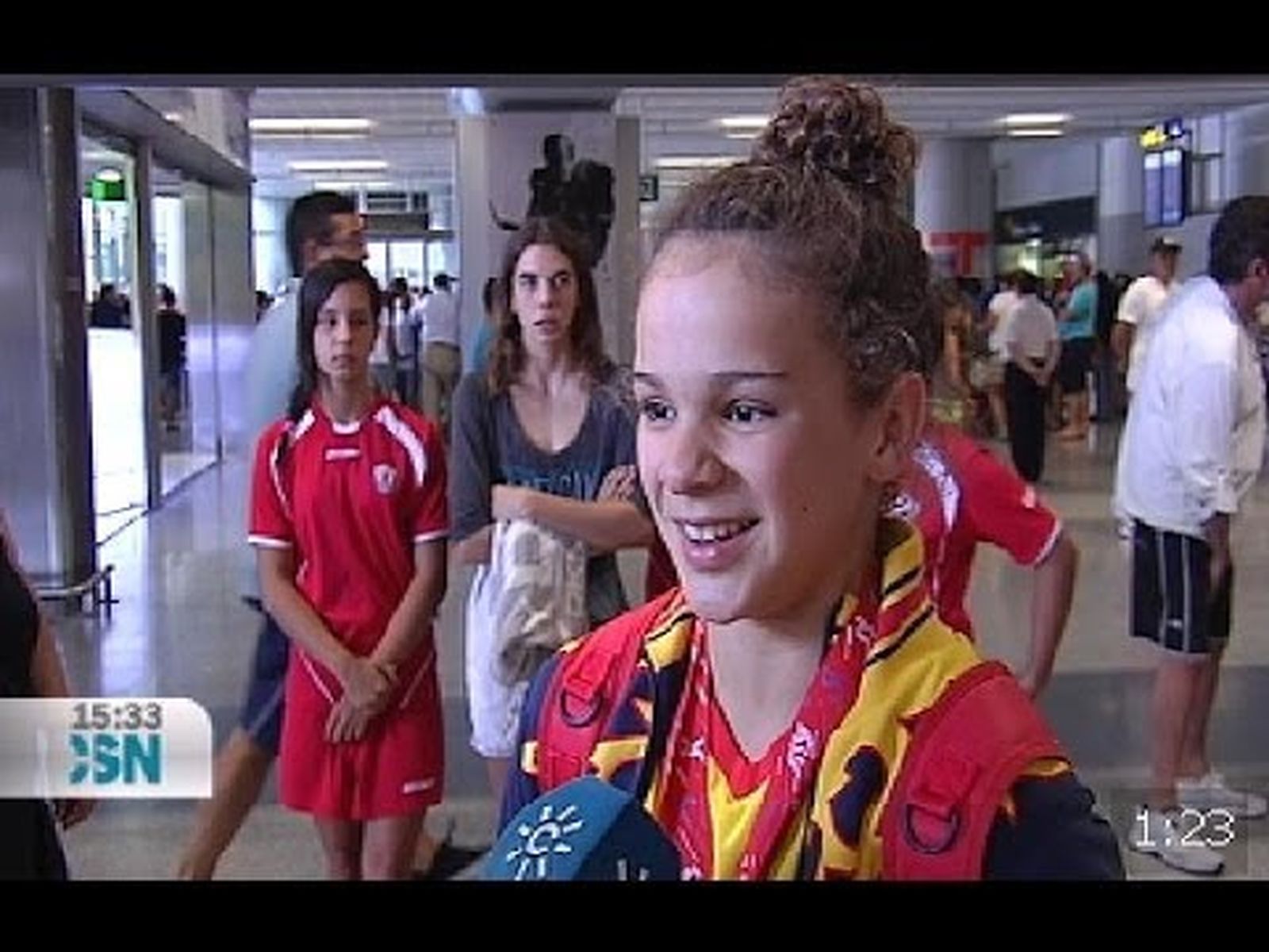 Carmen Balbuena, nadadora, medalla de oro en las miniolimpiadas