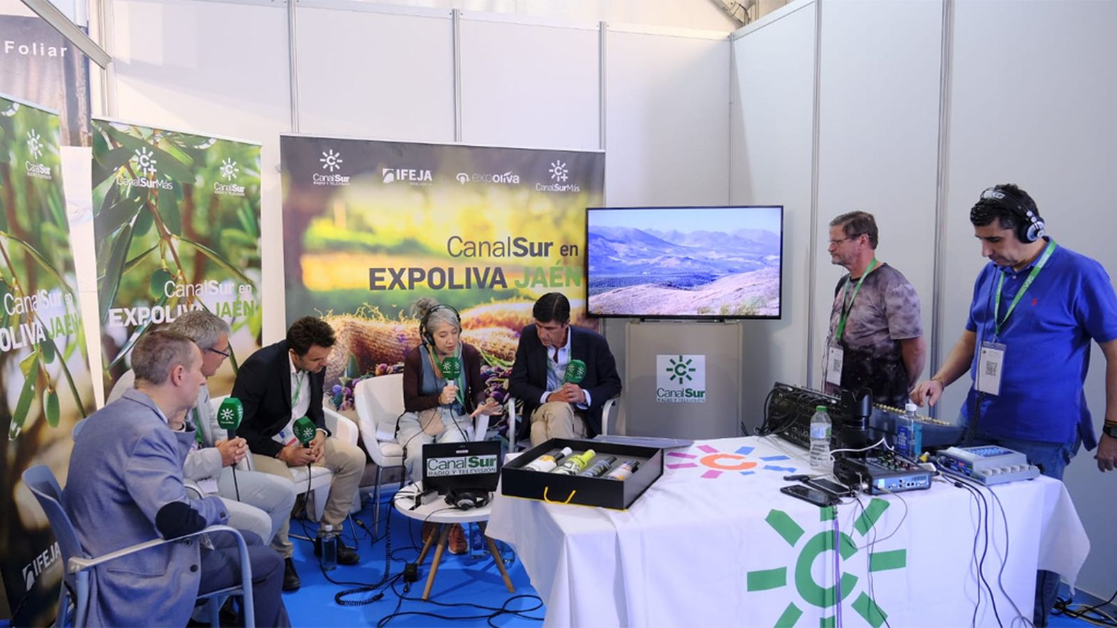 Comunicación Expoliva Stand