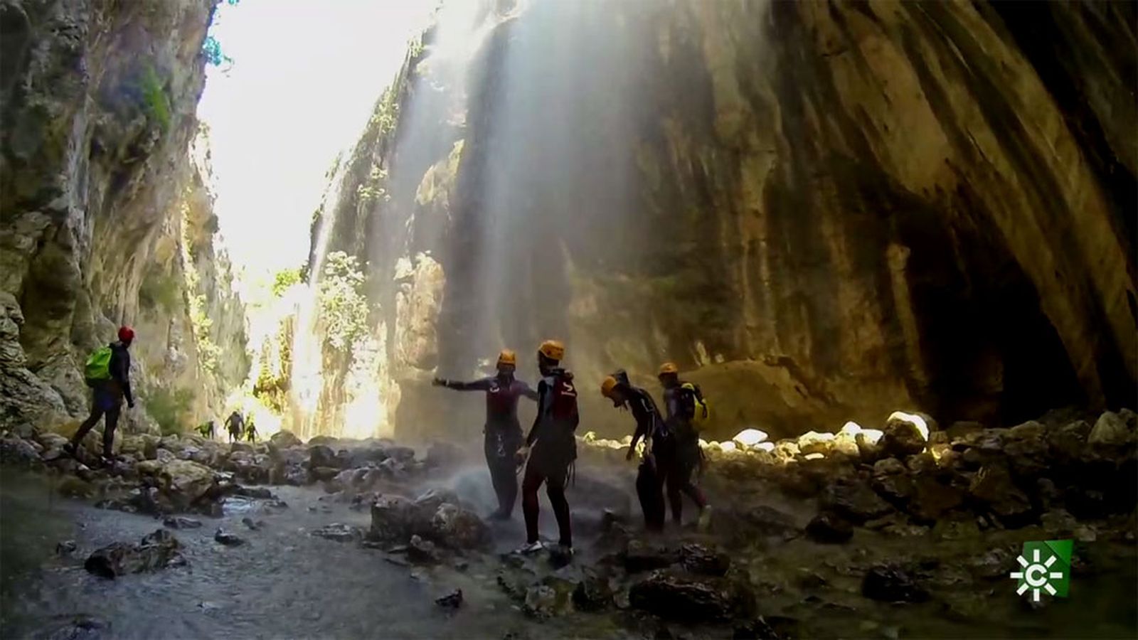 La cueva del agua en el río Tíscar una maravilla de la naturaleza