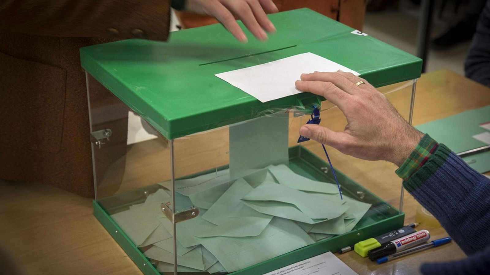 Urna verde elecciones Andalucía 1024