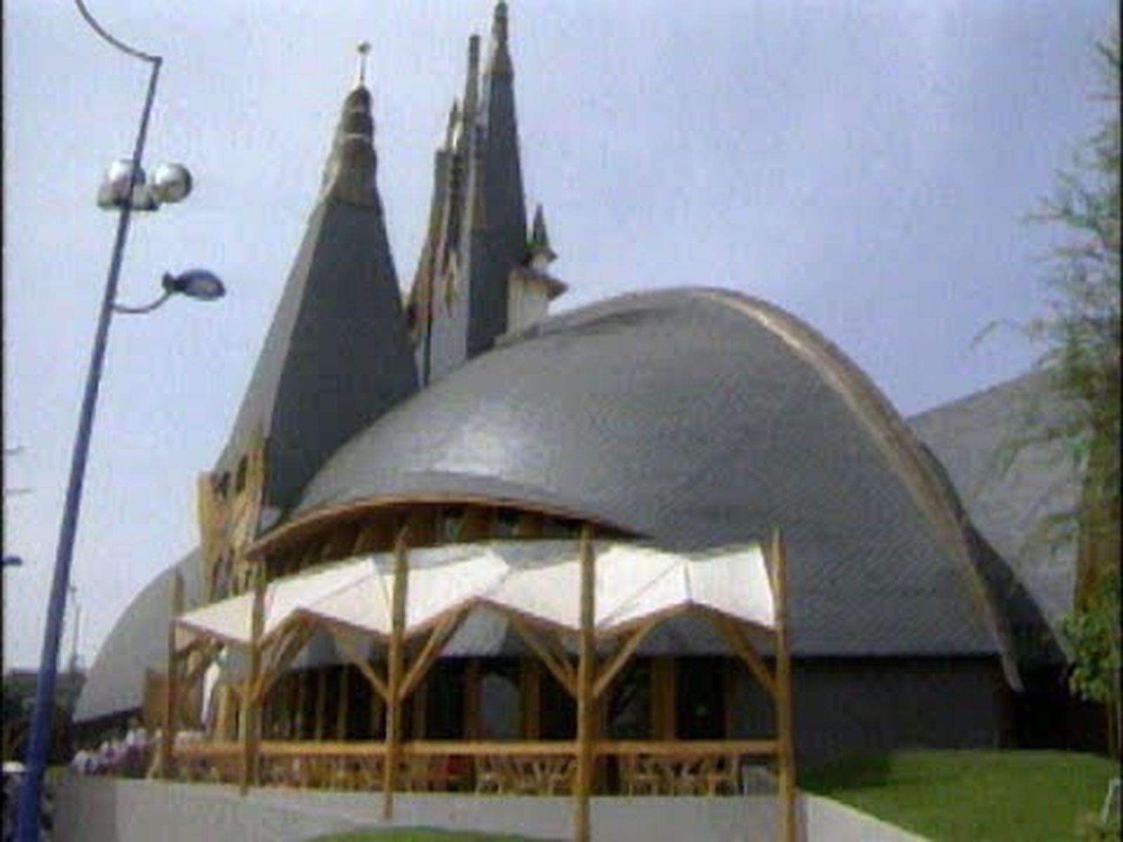 Expo 92: Pabellón de Hungría