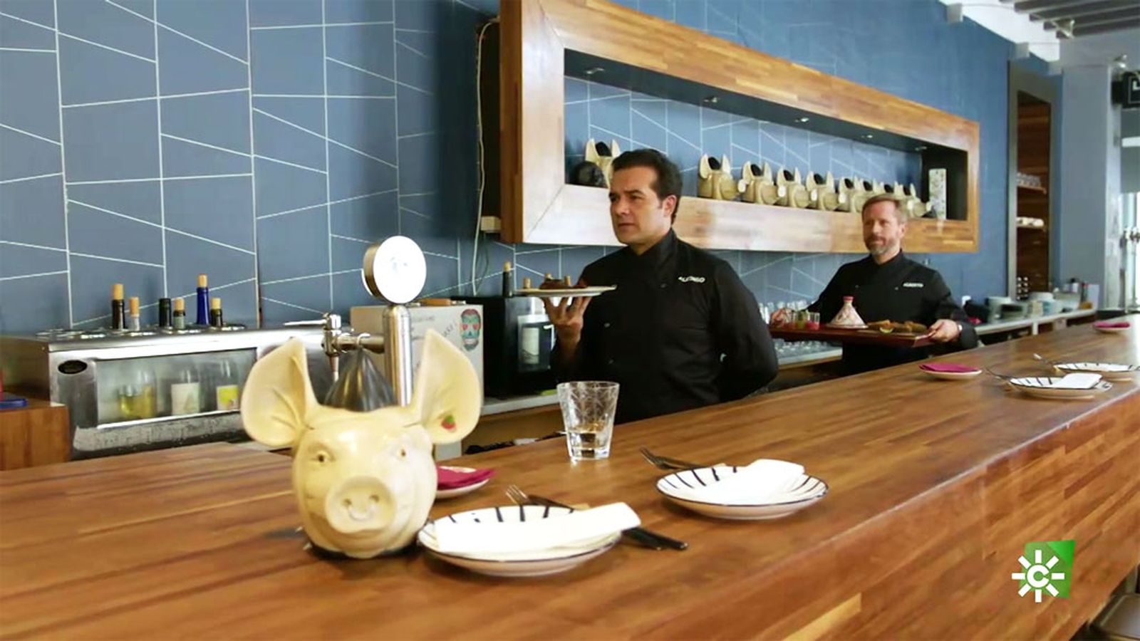 El chef chef Mauro Barreiro no sabe lo que le espera con dos novatos en la cocina
