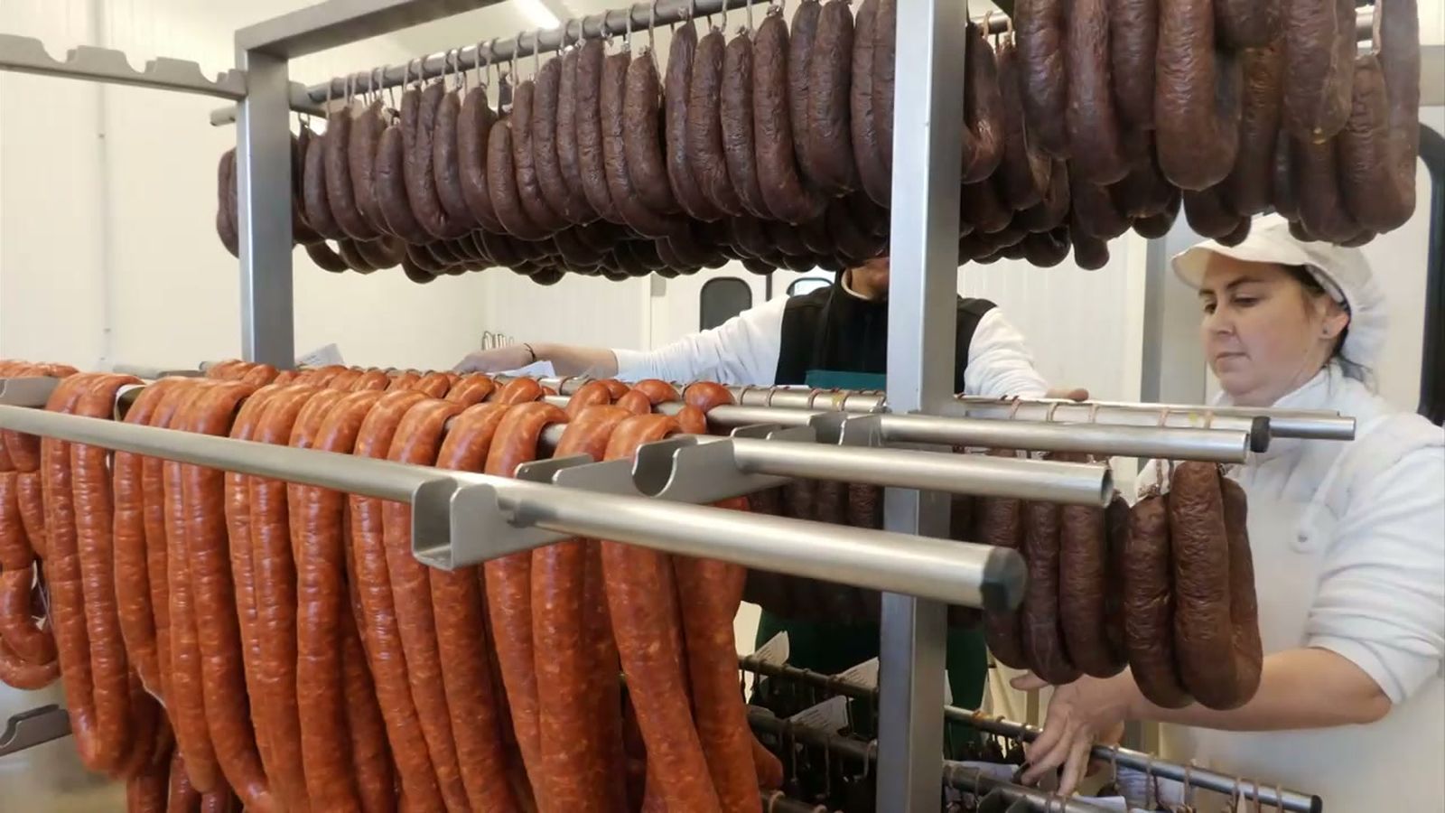 Los embutidos tradicionales de Guéjar Sierra, historia viva de la gastronomía granadina