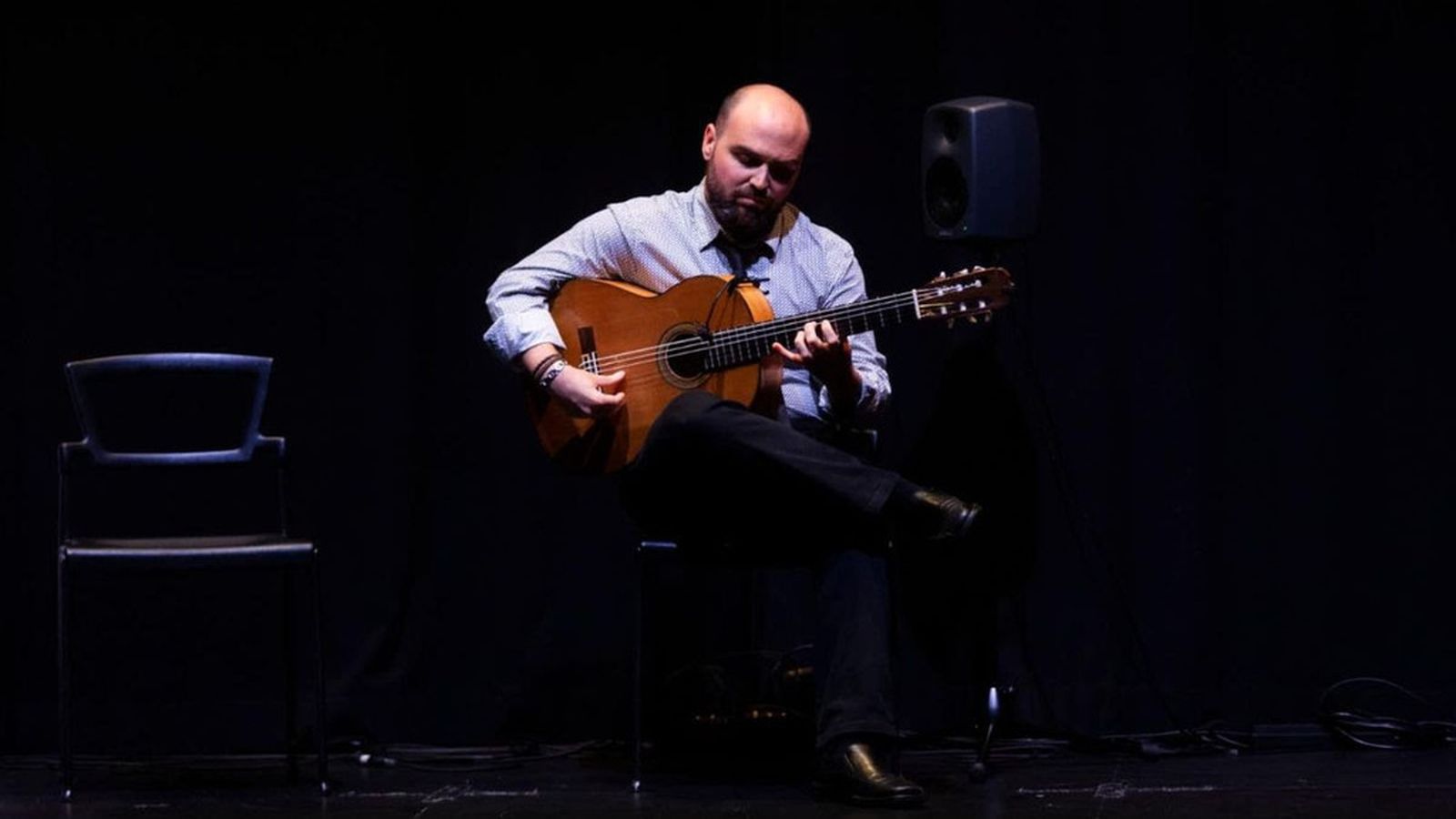 Santiago lara guitarra