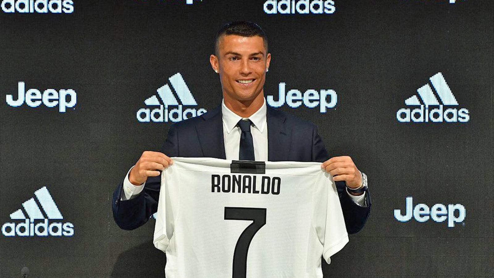 Cristiano Ronaldo presentación Juventus 1024