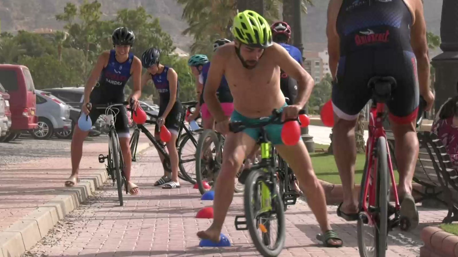 Disfrutamos de un triatlón muy divertido en Roquetas de Mar