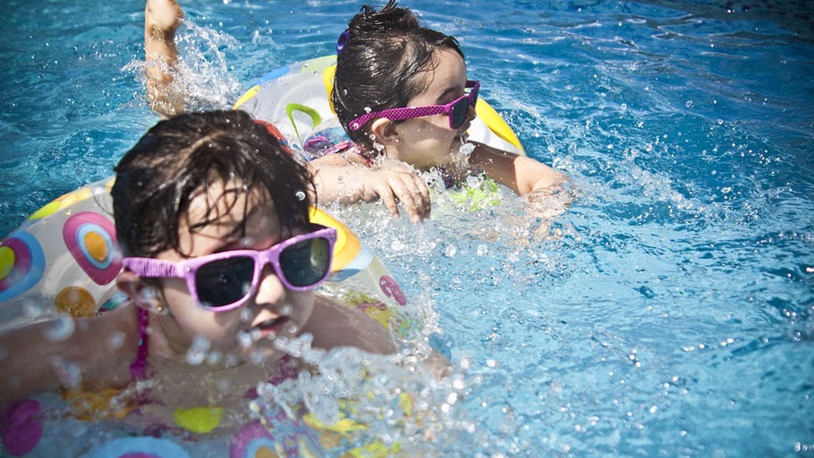 Peques agua