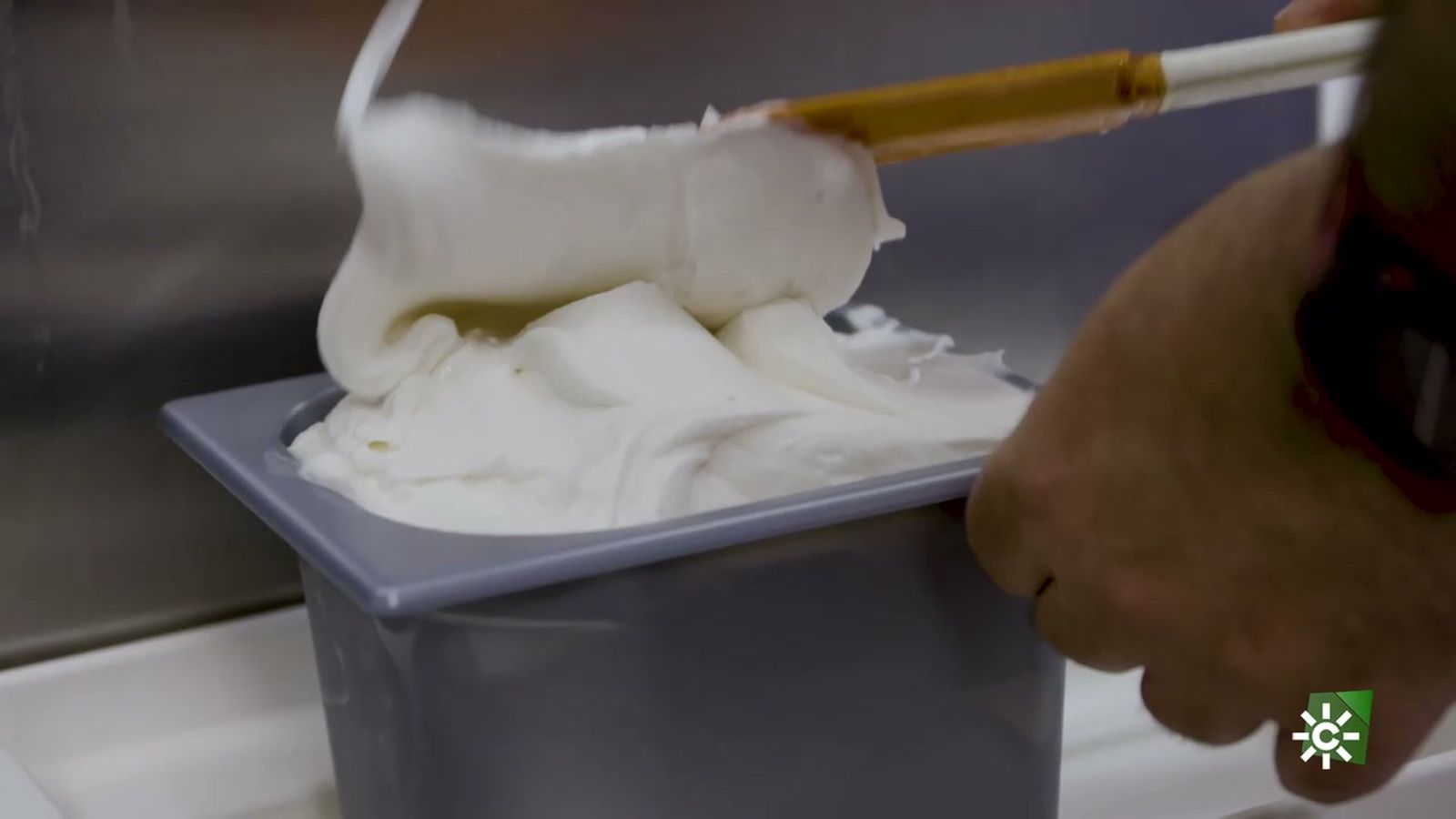 Helado de chirimoya, un suculento manjar en la Costa Tropical de Almuñécar