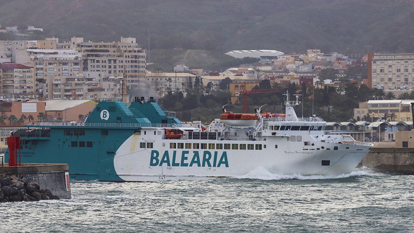 FOTO NAVIERA ESTRECHO TEMPORAL