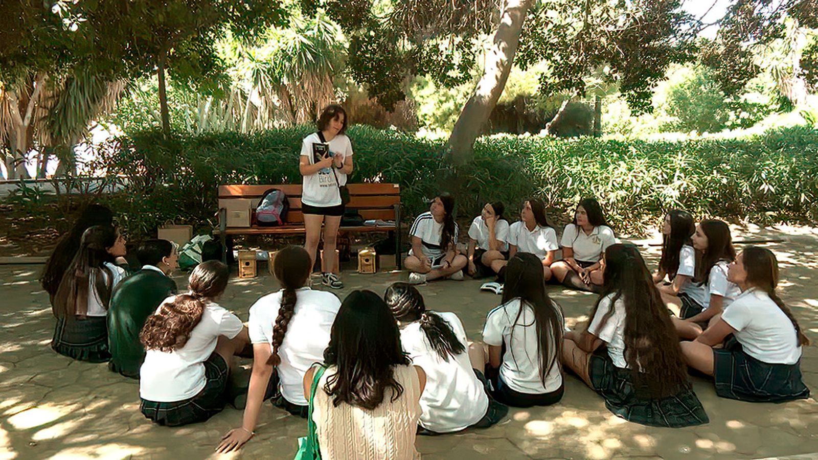 La educación ambiental con los cascos verdes