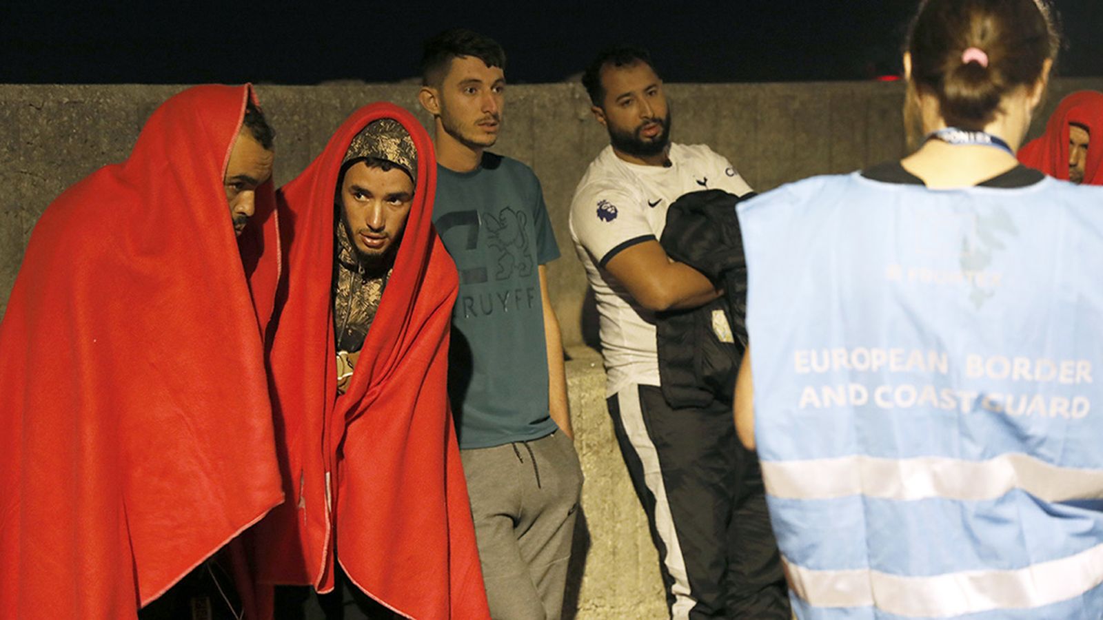 Recsate de inmigrantes en el Estrecho