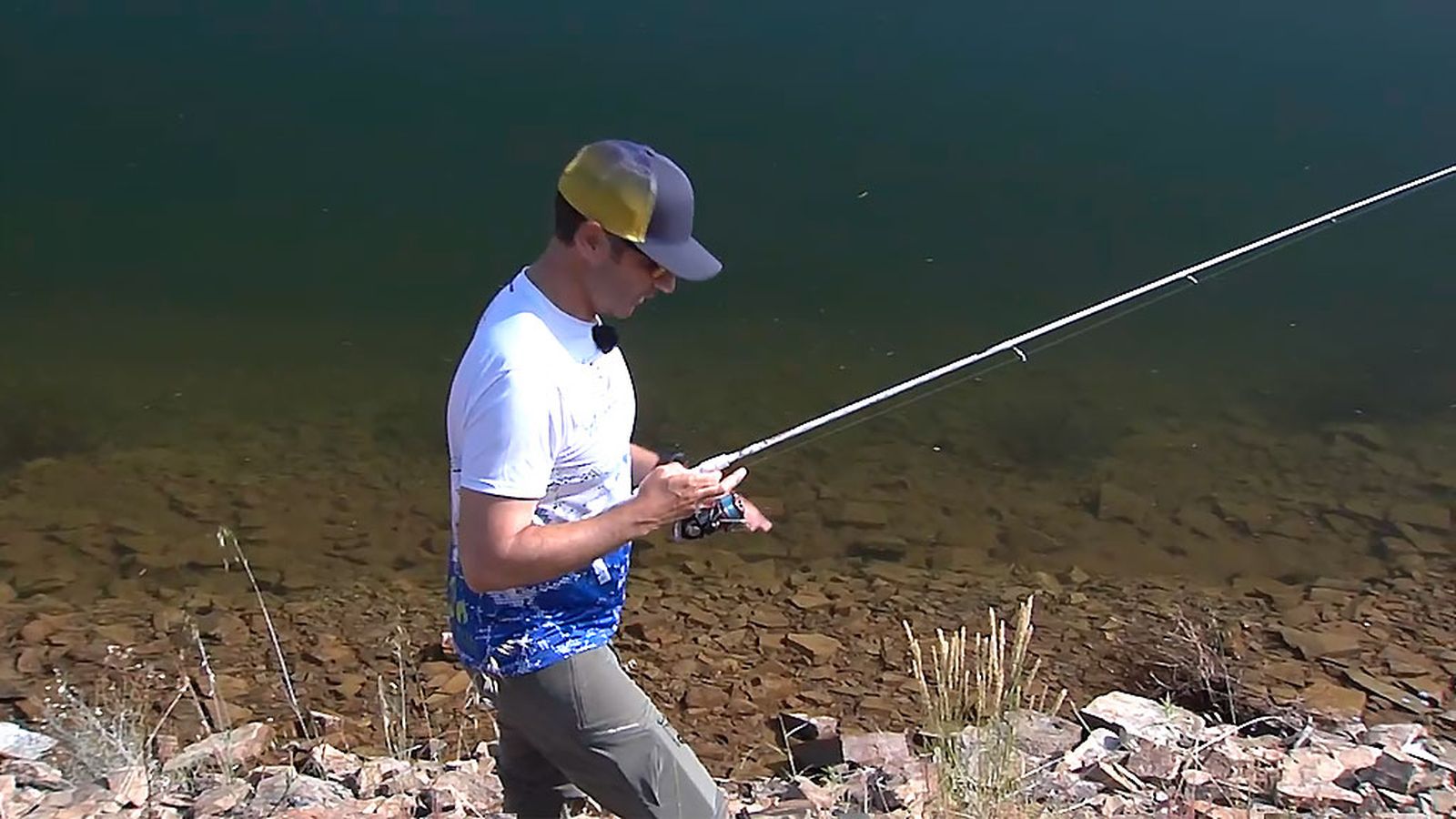 Pescar black-bass a mosca y a spinning