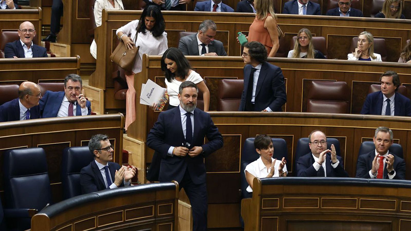 Abascal abandona el Congreso pro las lenguas cooficiales
