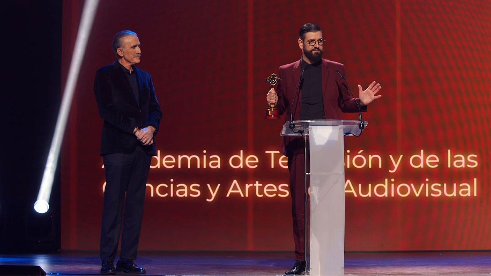 premios iris manu sanchez 2 1024x576