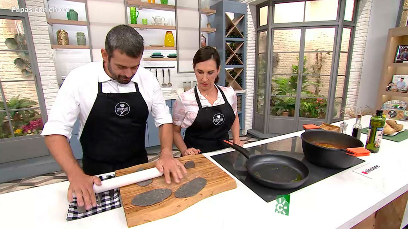 Cómo hacer en cinco minutos pan sin levadura y con tinta de calamar