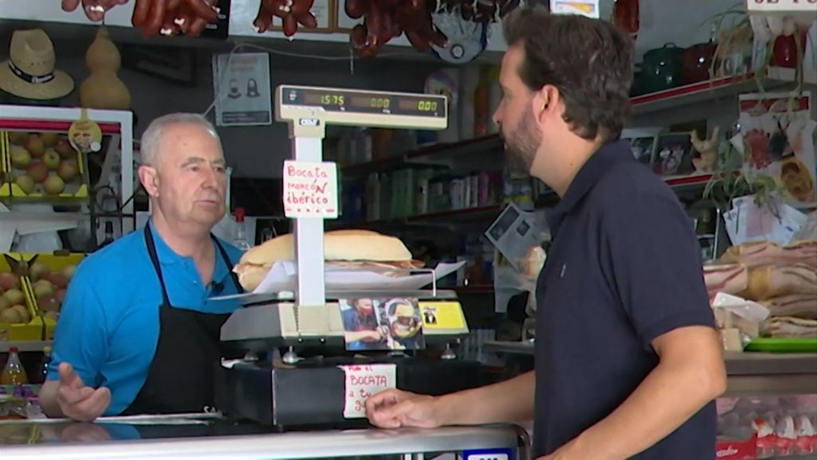 A toda costa bocadillo en Castilblanco