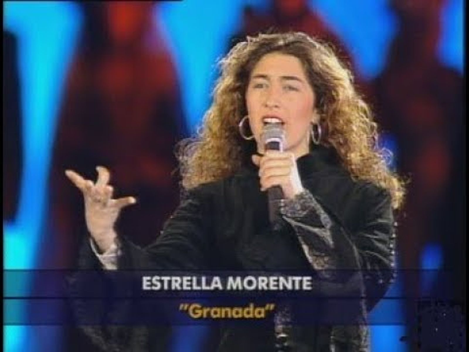 Estrella Morente canta "Granada" en su primera actuación