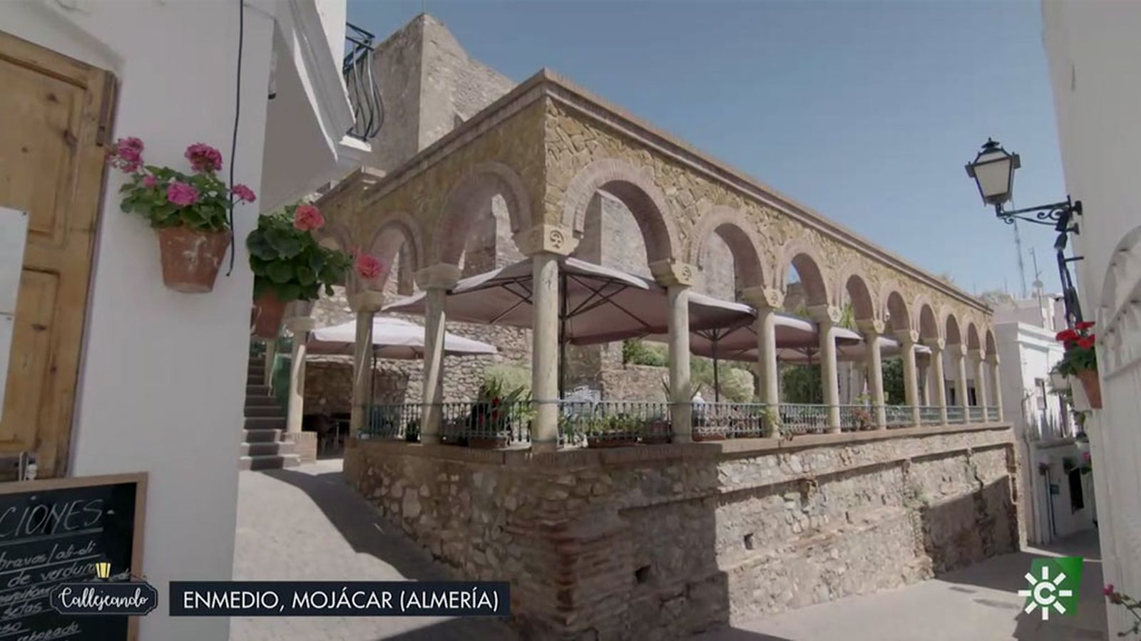 La calle de Enmedio, la calle con más encanto de Mojácar