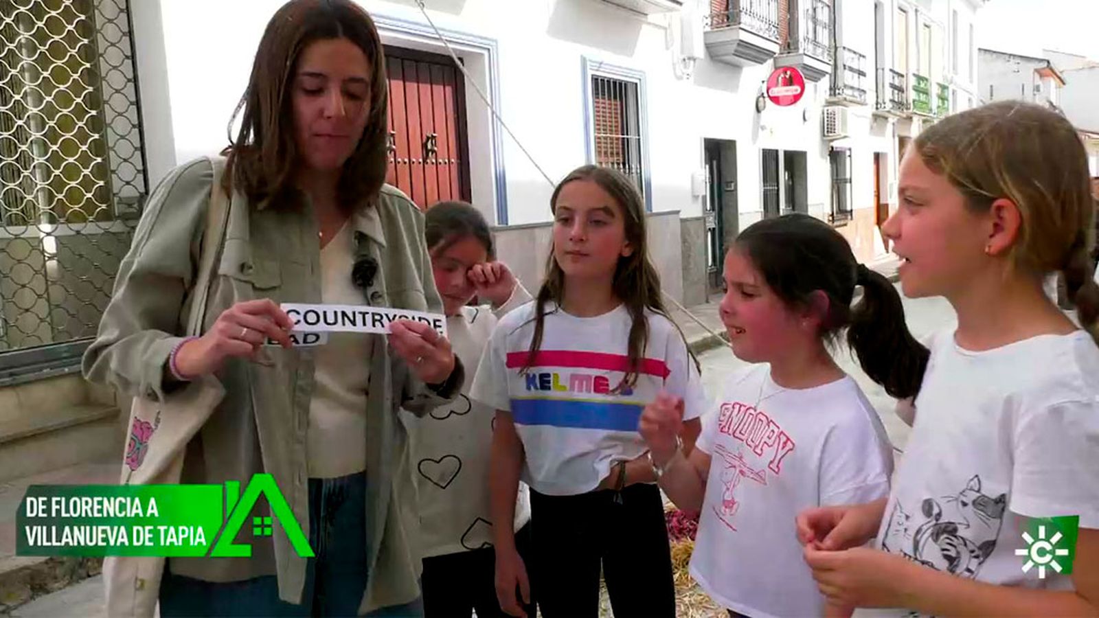 Ha montado un centro de estudios para impartir idiomas en Villanueva de Tapia