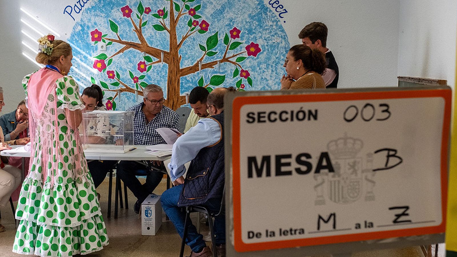 FOTO ROCIERA VOTANDO