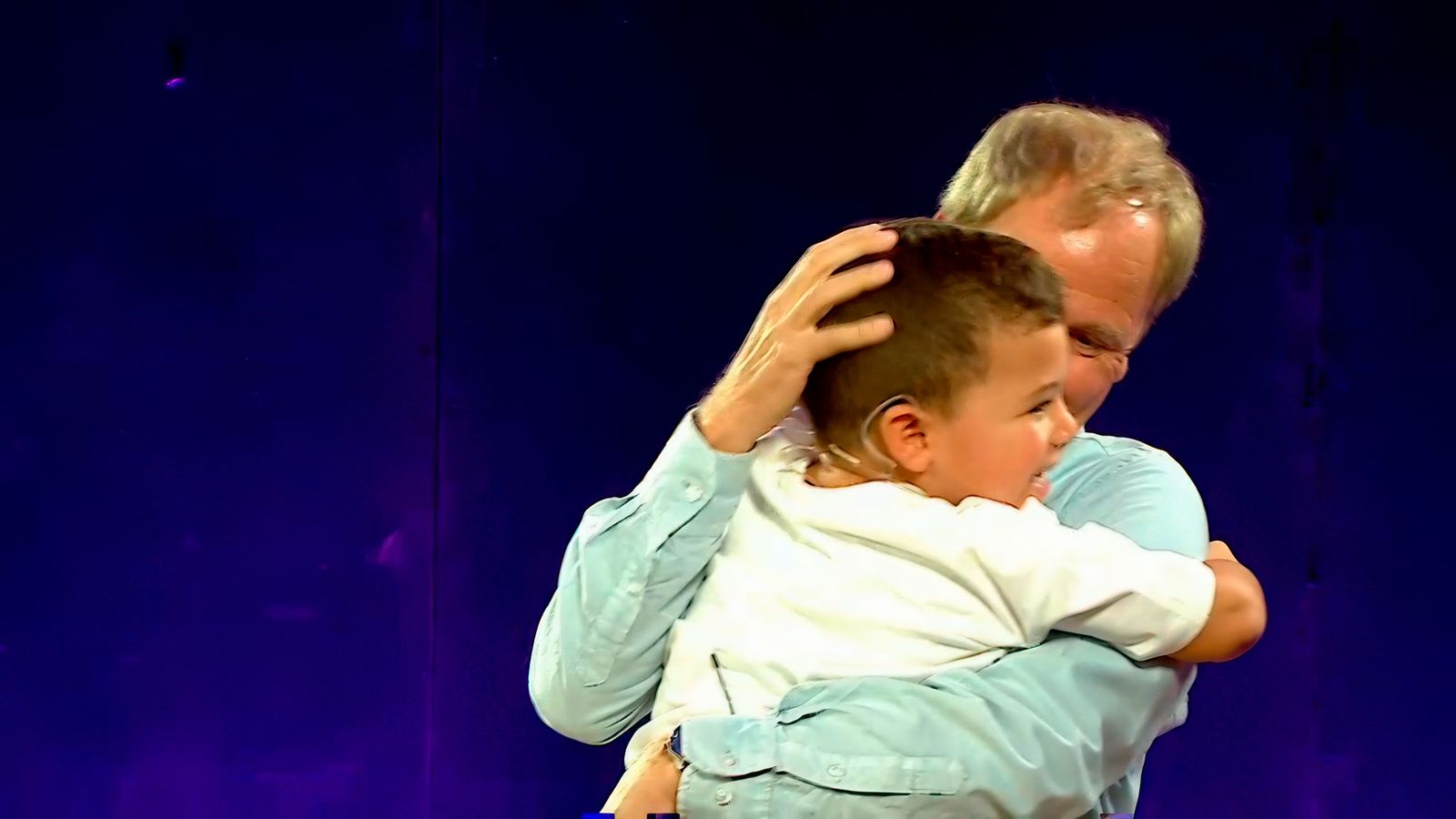 Emilio, 4 años, cumple el sueño de conocer a Enrique Romero