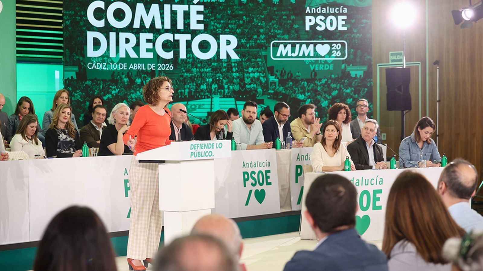 El PSOE de Cádiz le gana el pulso a Montero