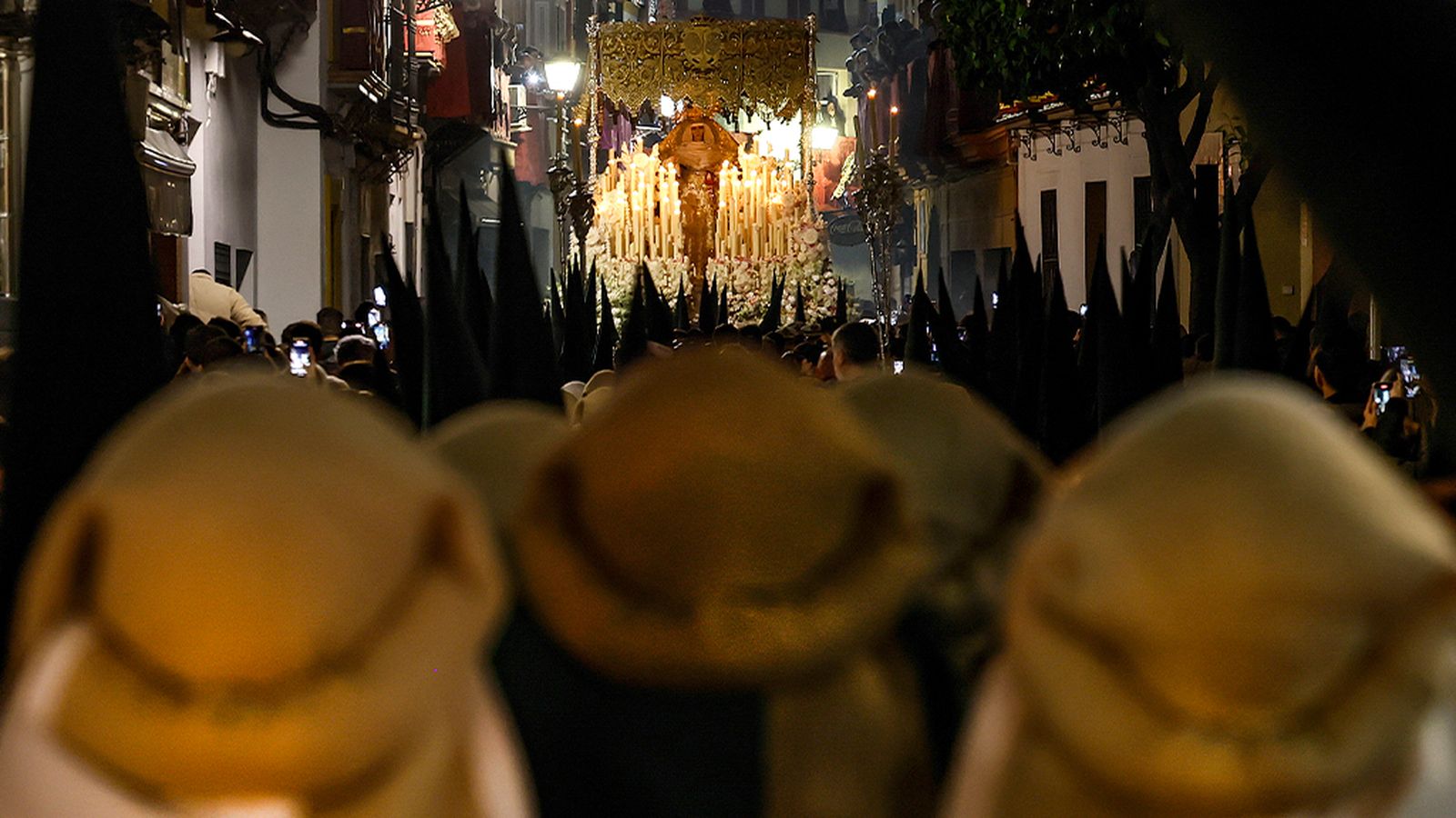 Semana Santa de Andalucía MADRUGÁ Trianera SEVILLA 1024x576