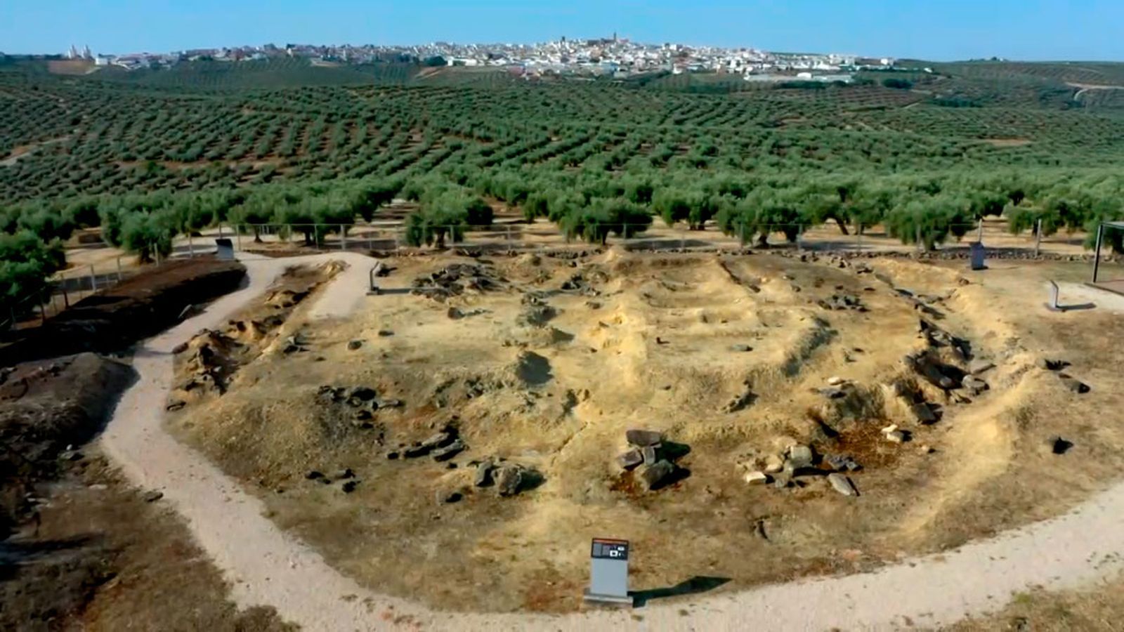 Porcuna, después de cinco milenios sigue siendo la ciudad de la piedra