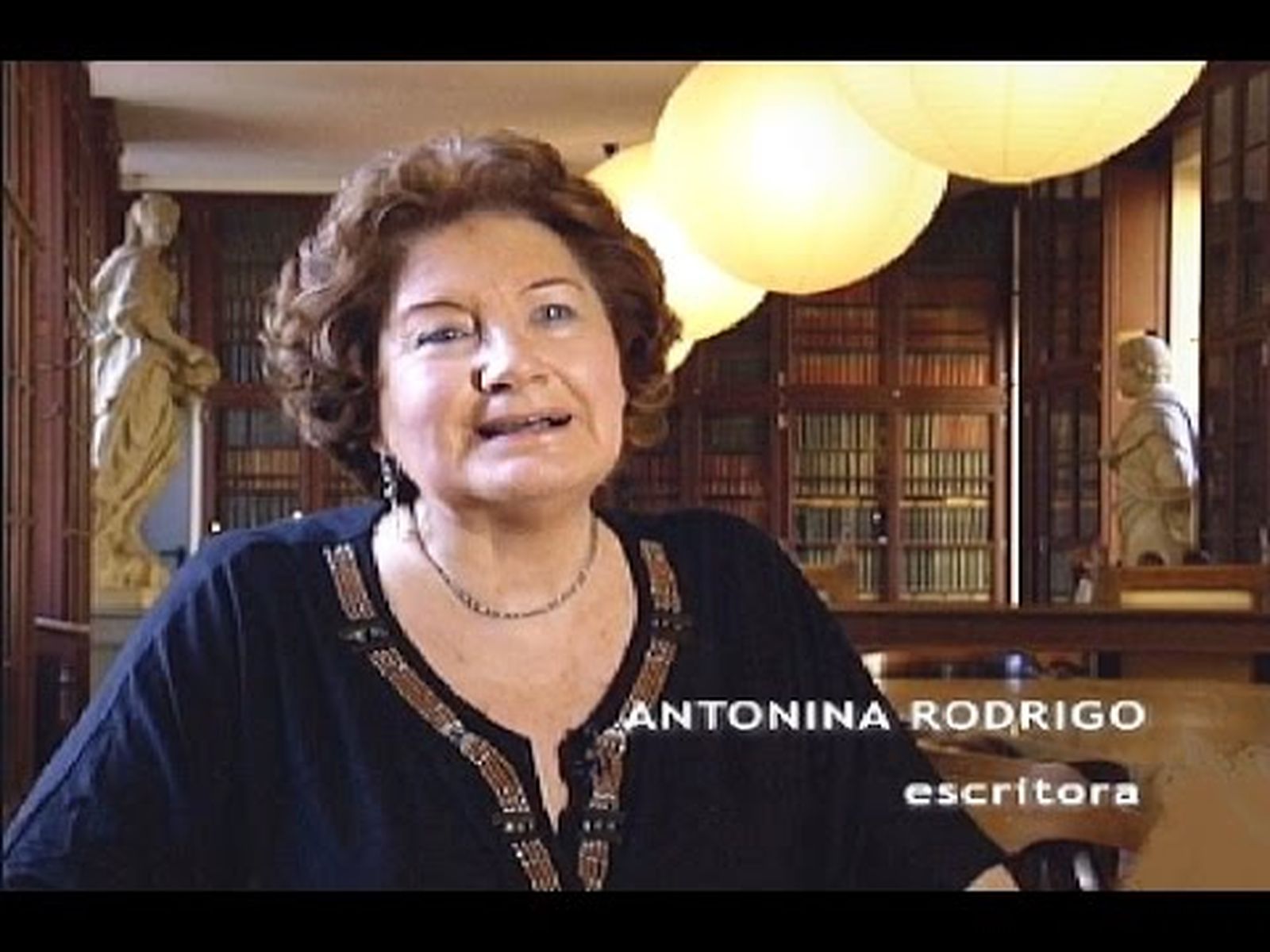 Antonina Rodrigo, escritora e investigadora,  Medalla de Andalucía 2017