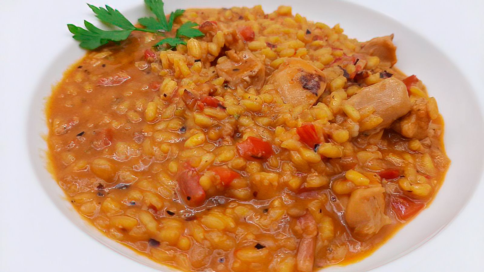 Cómetelo: Arroz meloso de pollo y almendras  09/12/24   1024x576