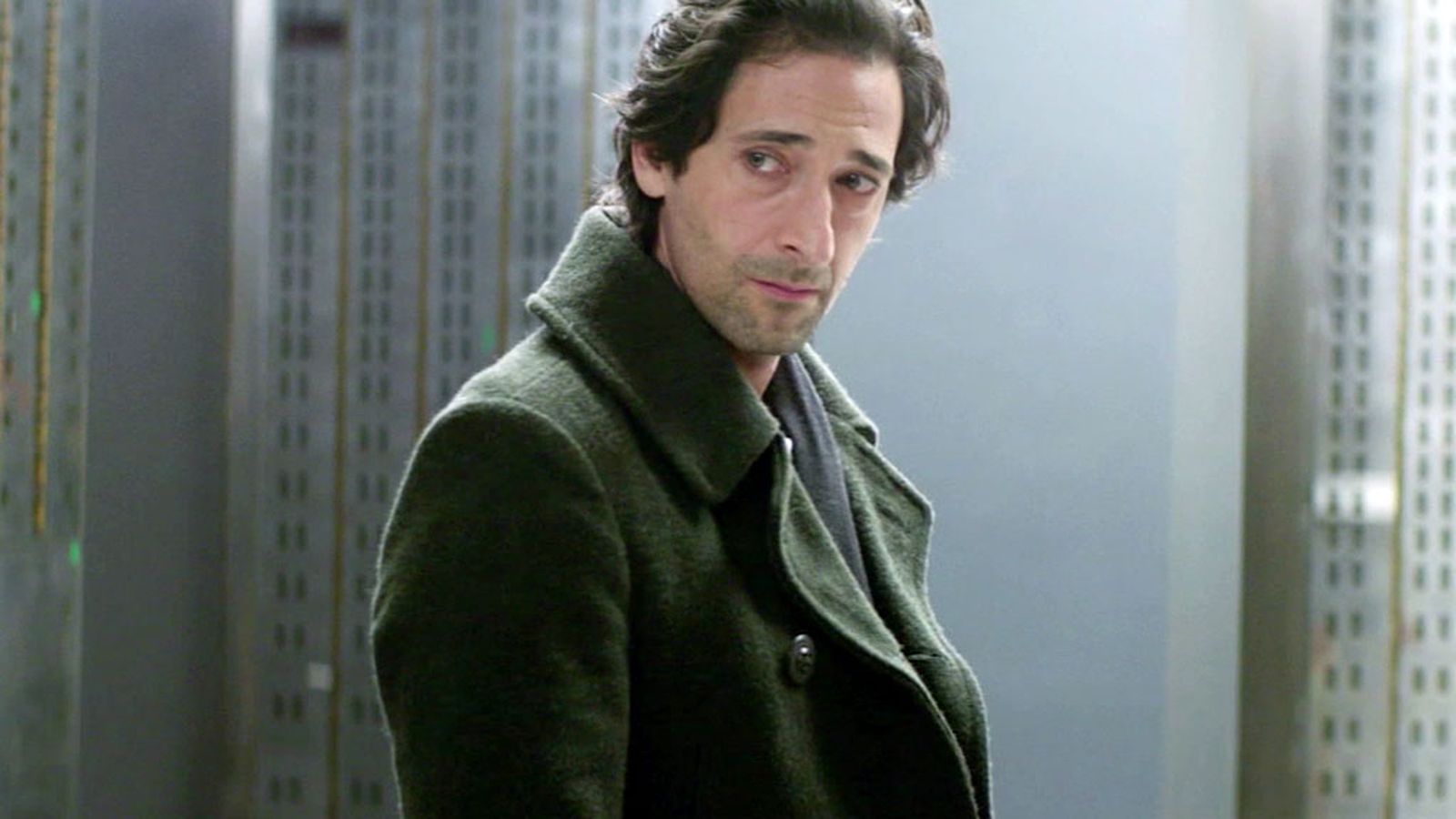 Adrien Brody en una escena de "Manhattan Nocturno".