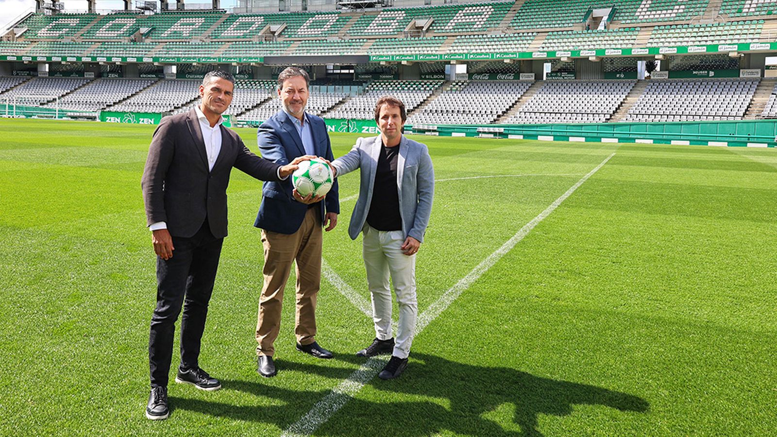 El Córdoba renueva a su dirección deportiva
