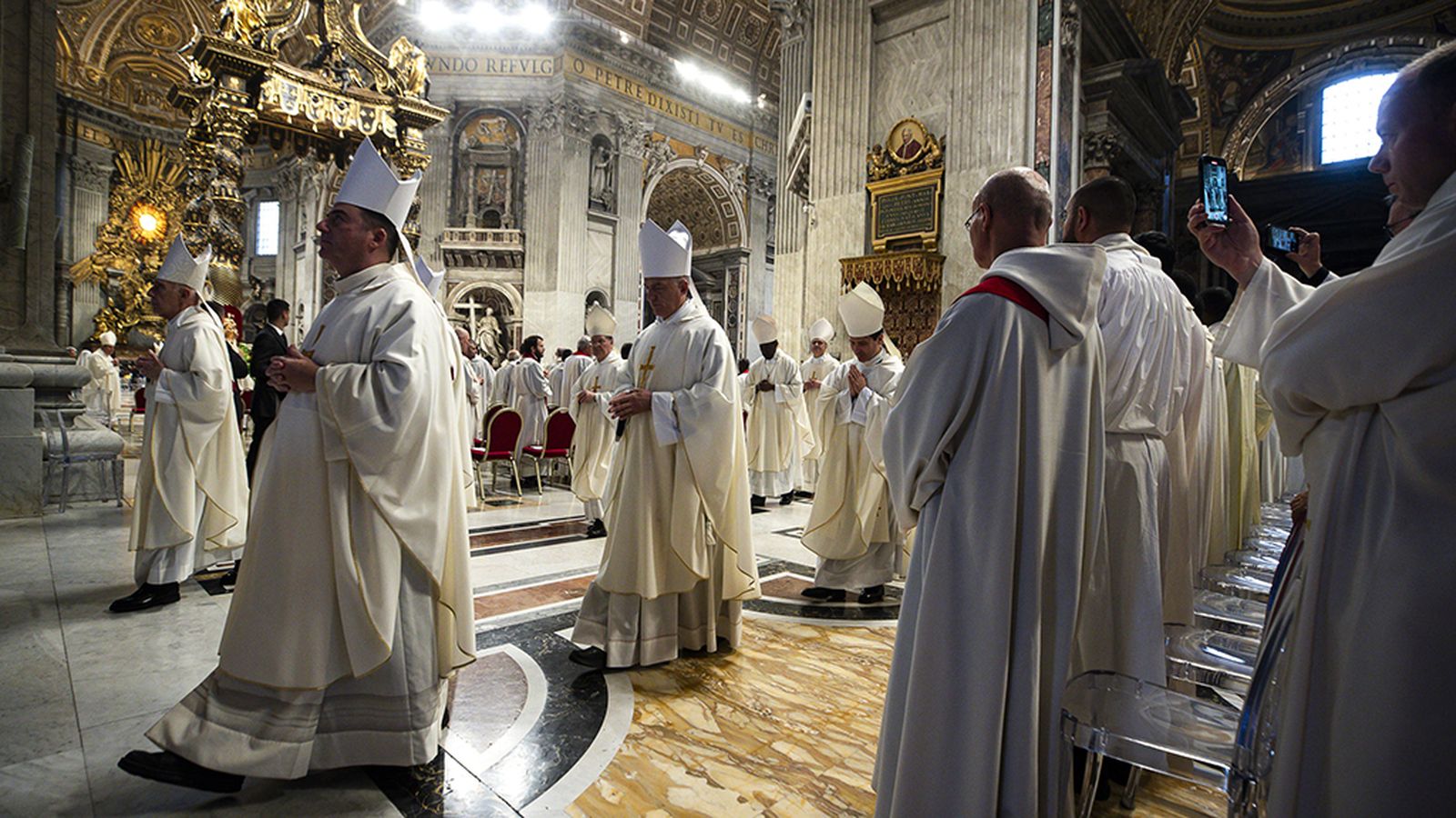 Cardenales en vísperas del cónclave que elegirá al papa