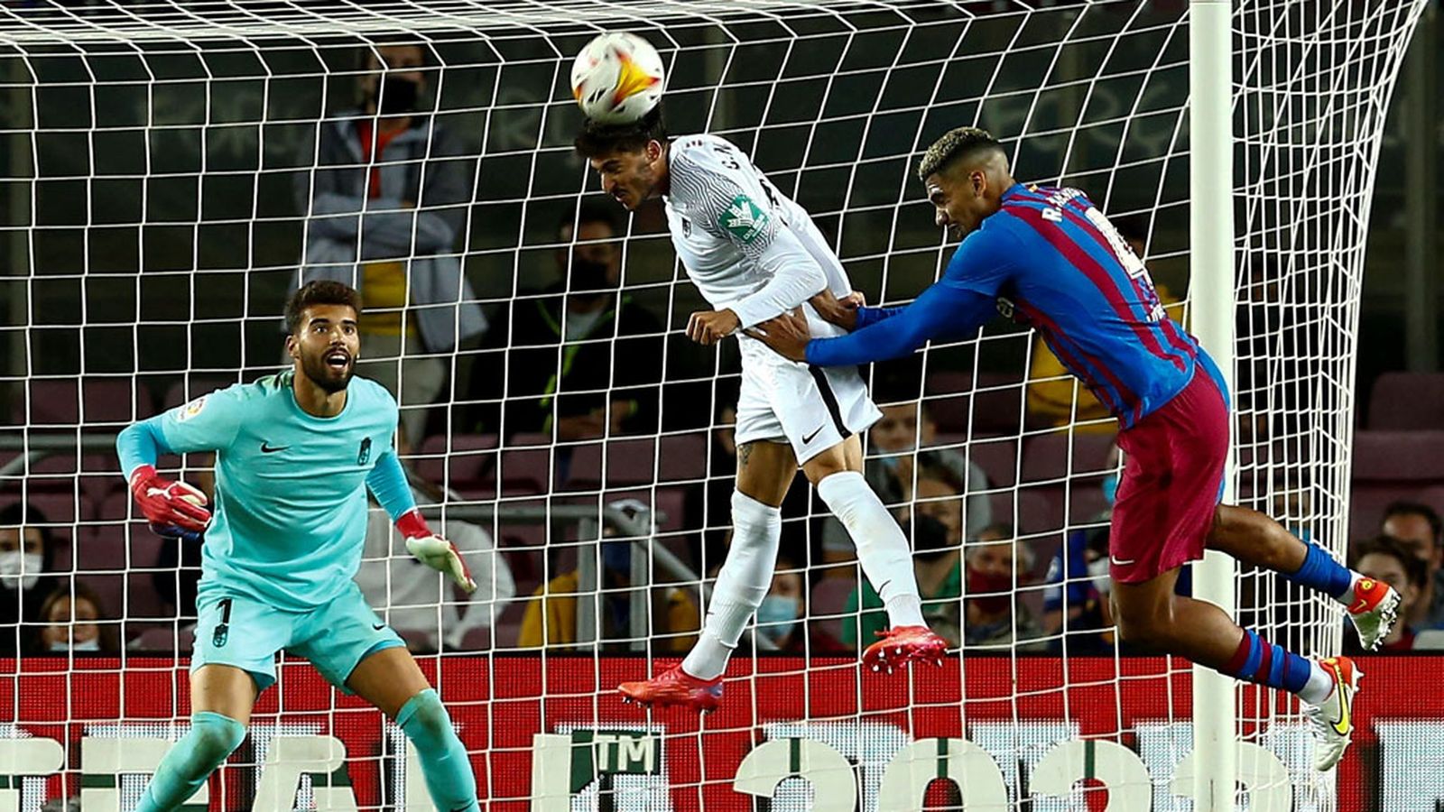 El Granada empata ante el Barcelona