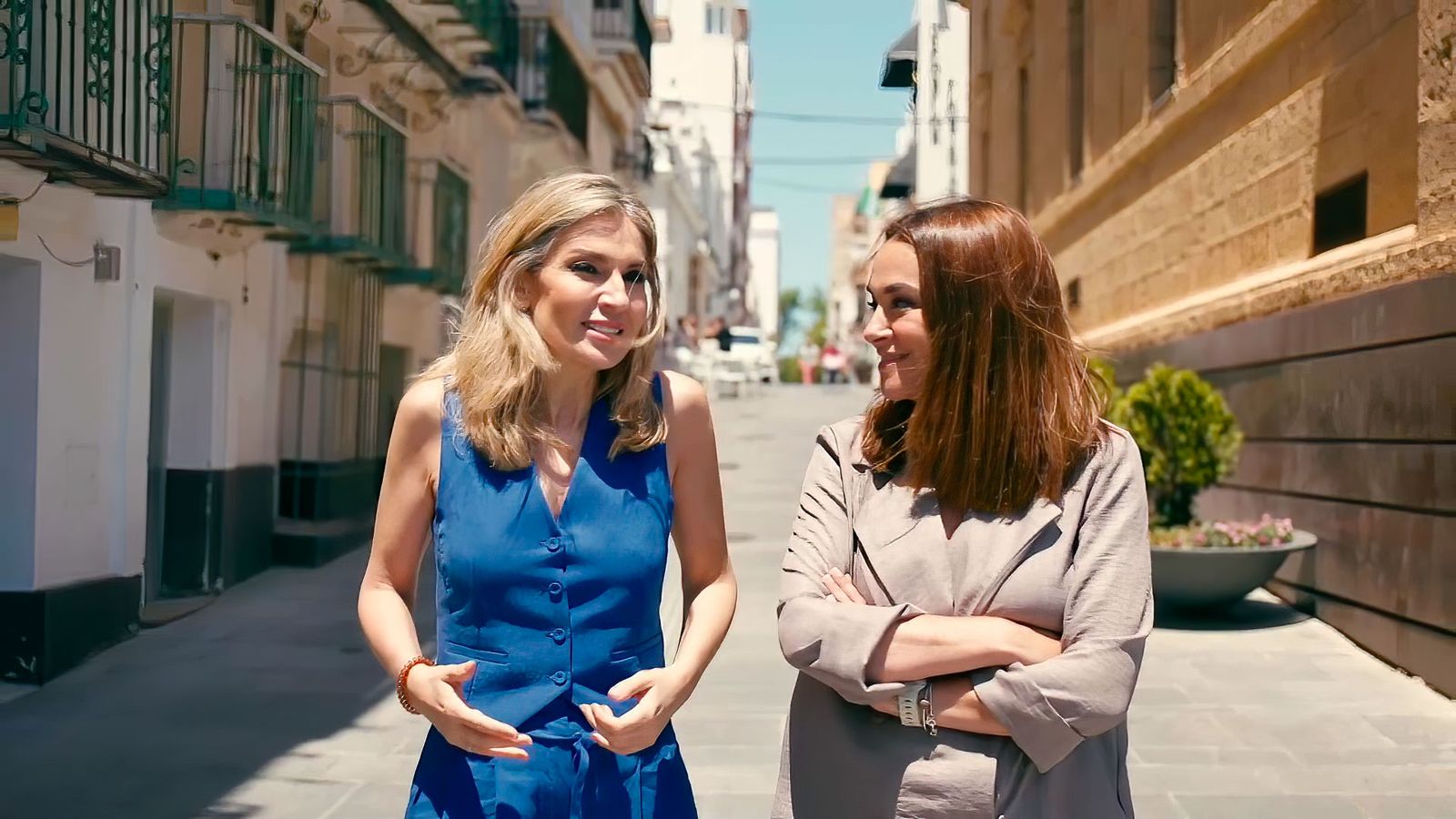 "El hilo verde", Sandra Golpe y Toñi Moreno