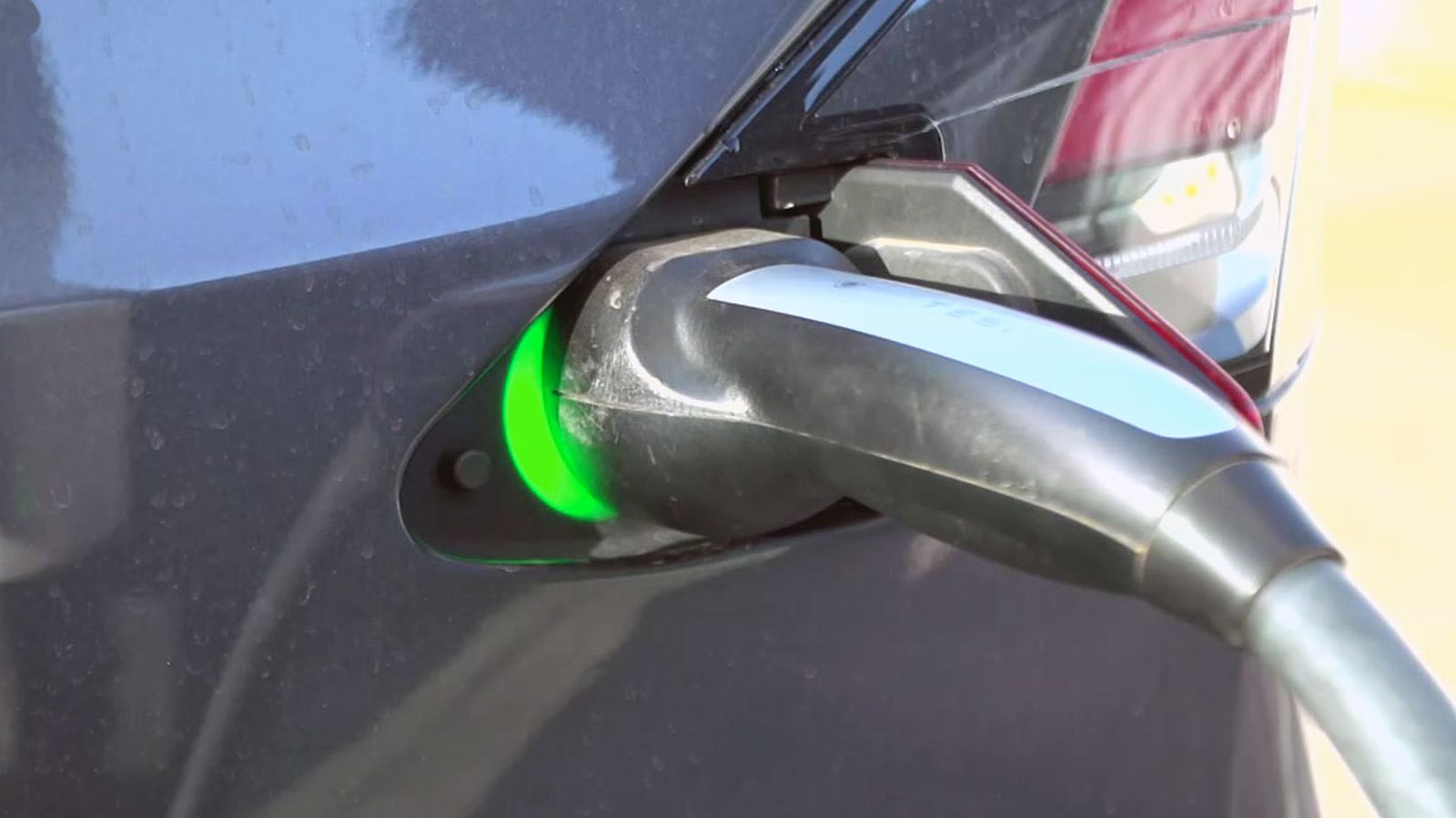 Ventajas y desventajas del coche eléctrico según los usuarios